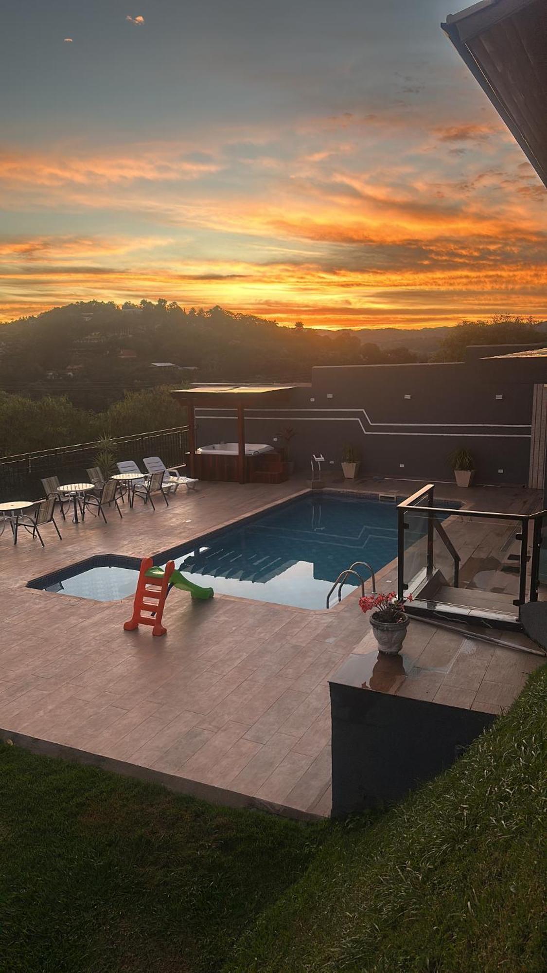 Chacara Gama Em Condominio Igarata-Sp - Jacuzzi Com Hidromassagem, Piscina E Sauna Екстер'єр фото